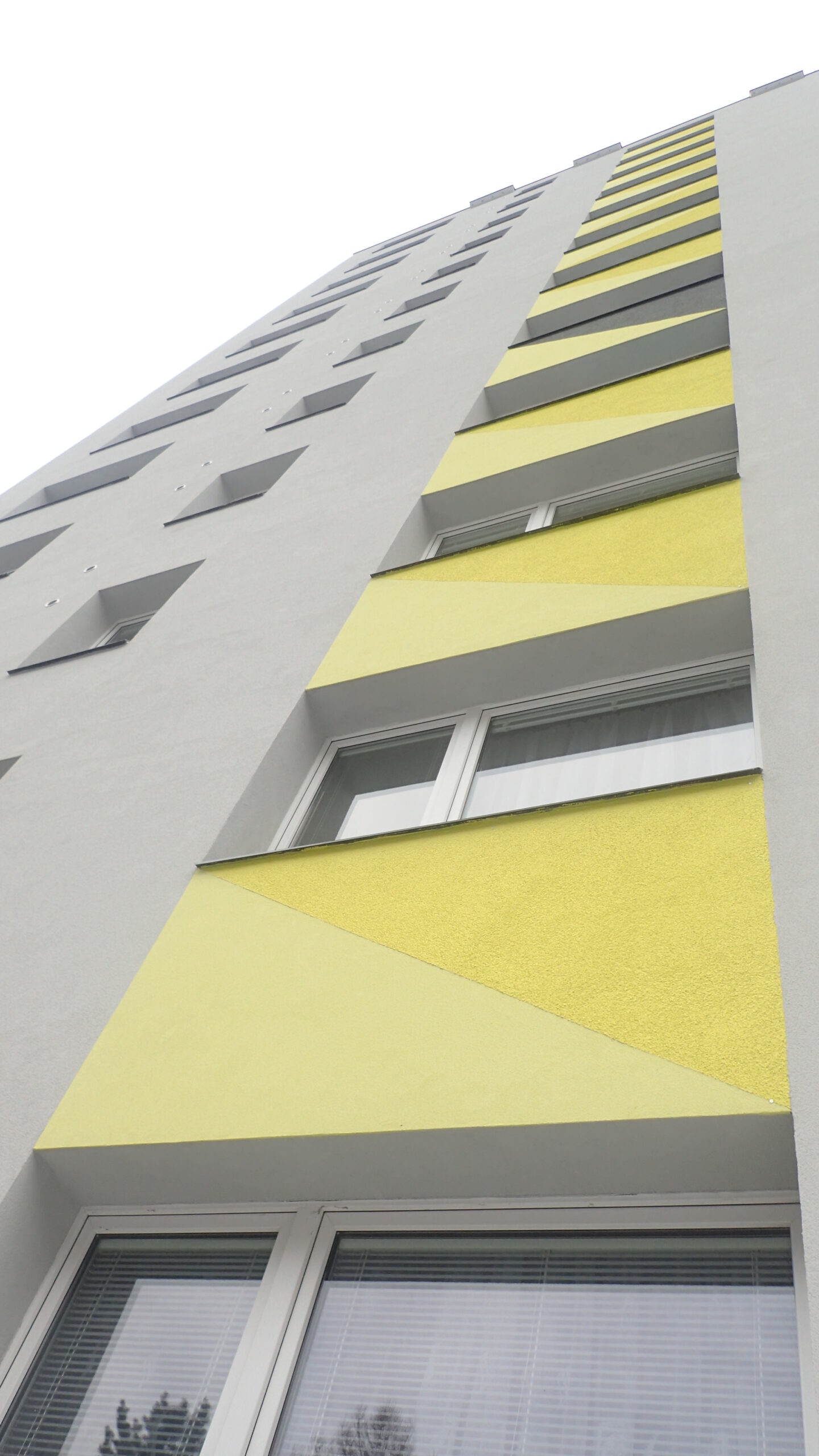 revitalizace, obvod domu, obvodový plášť, panelový dům, zateplení, fasáda, výměna oken, Liberec, návrh budov, studie, projekt, architekt, Vít Lopatovský,