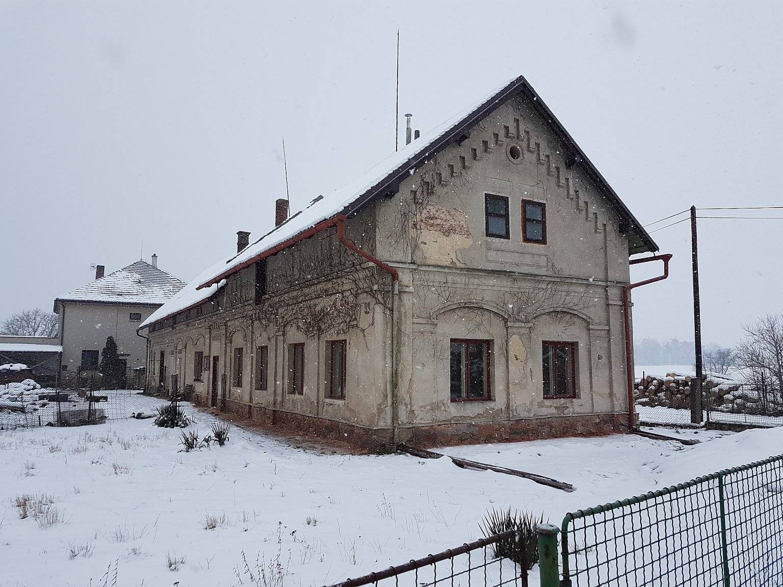 rekonstrukce, hospodářská stavba, stavení, bukovka, plzeň, architekt, návrh budov, návrh vzhledu, studie, projekt, Vít Lopatovský,