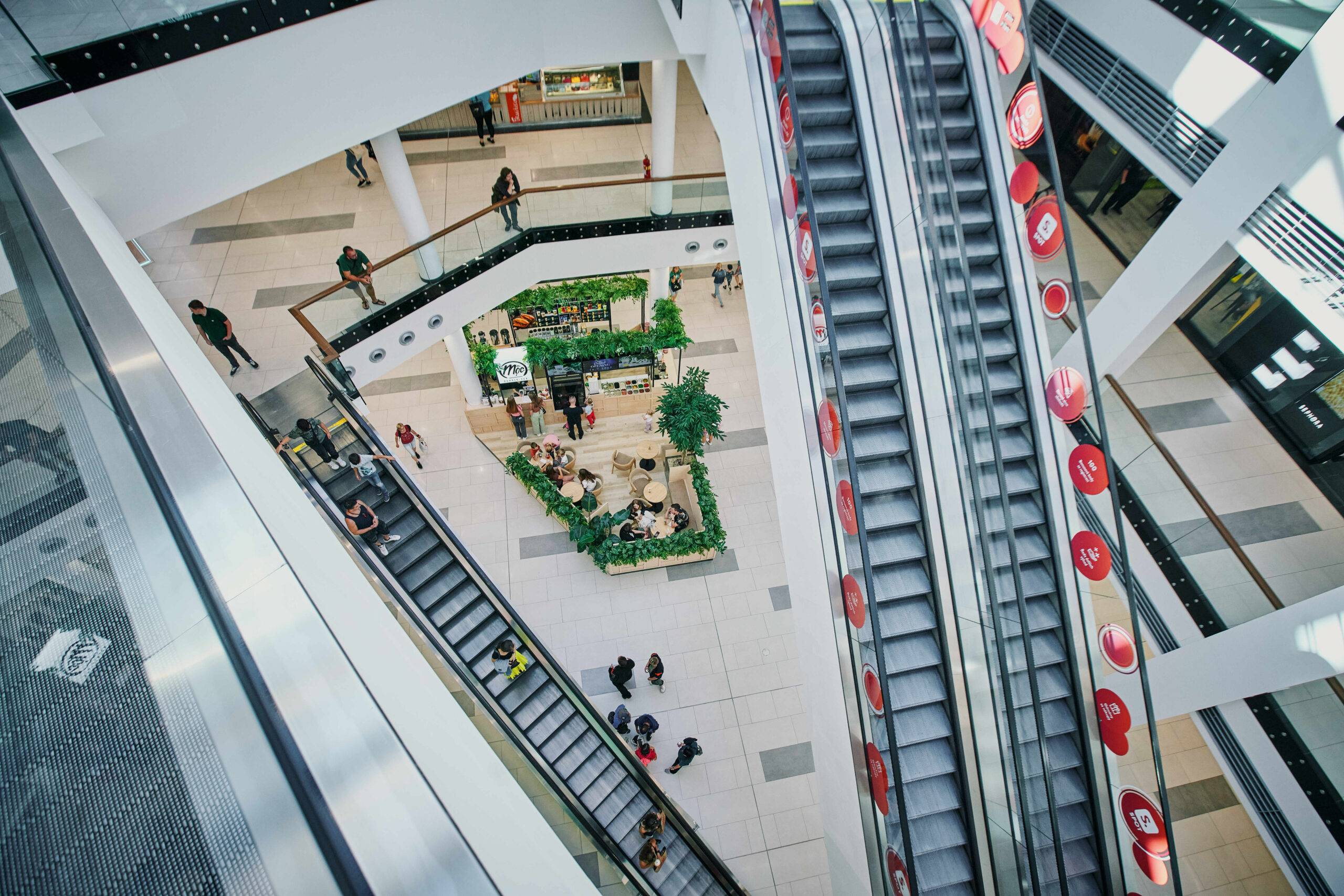 liberec, návrh interiéru, gastro, občerstvení, bubbletea, kavárna, obchodní centrum, architekt, studie, realizace, vít lopatovský