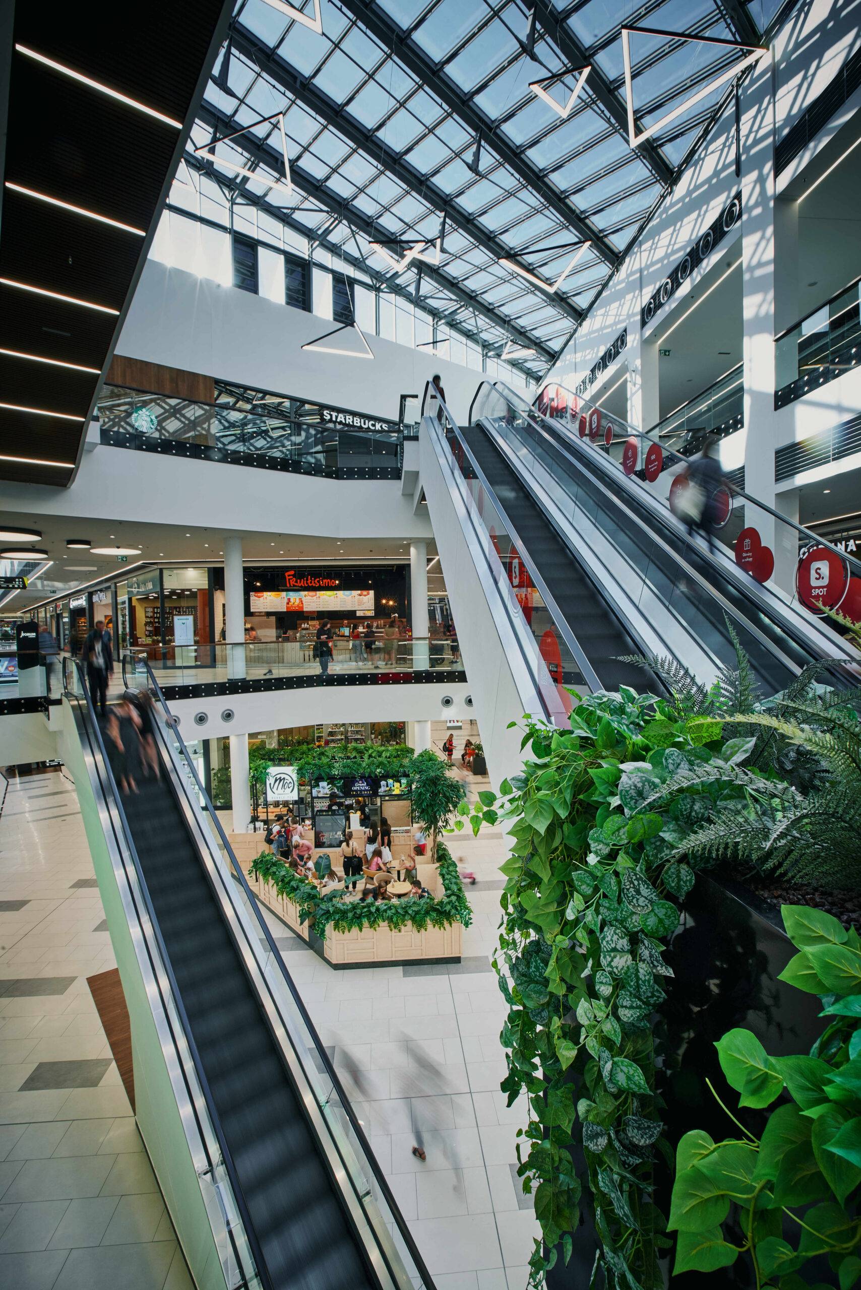 liberec, návrh interiéru, gastro, občerstvení, bubbletea, kavárna, obchodní centrum, architekt, studie, realizace, vít lopatovský