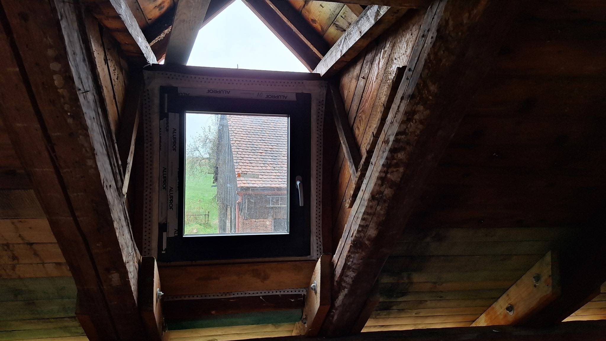 rekonstrukce, rodinný dům, stodola, návrh interiéru, návrh budovy, návrh domu, návrh zahrady, projekt, studie, architekt, Vít Lopatovský, Pertoltice